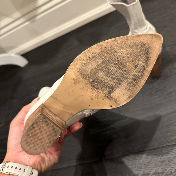 Steve Madden Short White Pointed Toe Boots - Picture 2 of 5